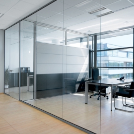 Vách Ngăn Kính Cường Lực Phòng Làm Việc