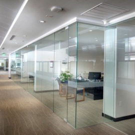 Vách Kính Cường Lực - Văn Phòng